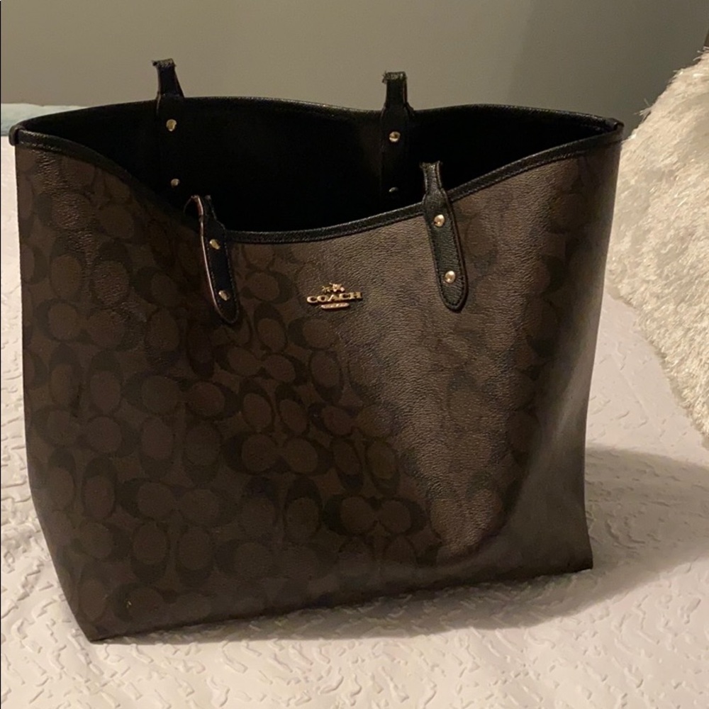 Reversible Coach Toot